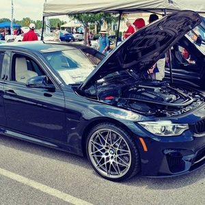 Meet your Posher, Sam